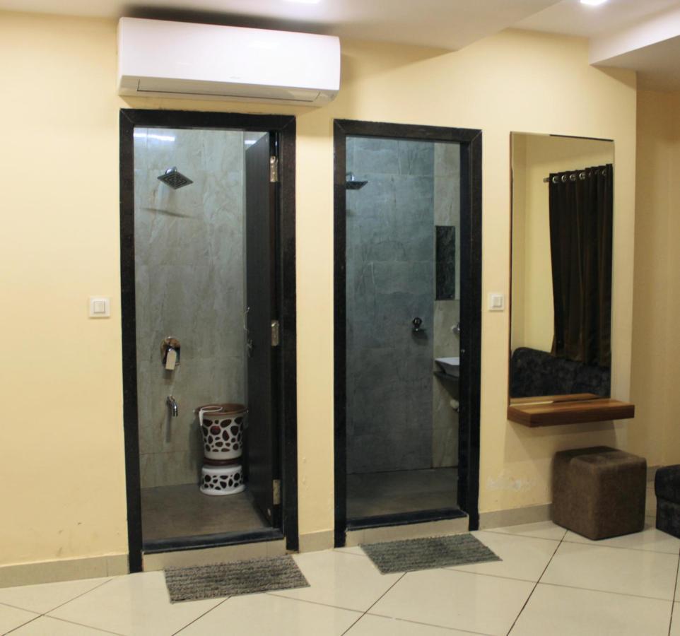 Maruti Group Of Hotels - Shri Naman Nāthdwāra Exterior foto