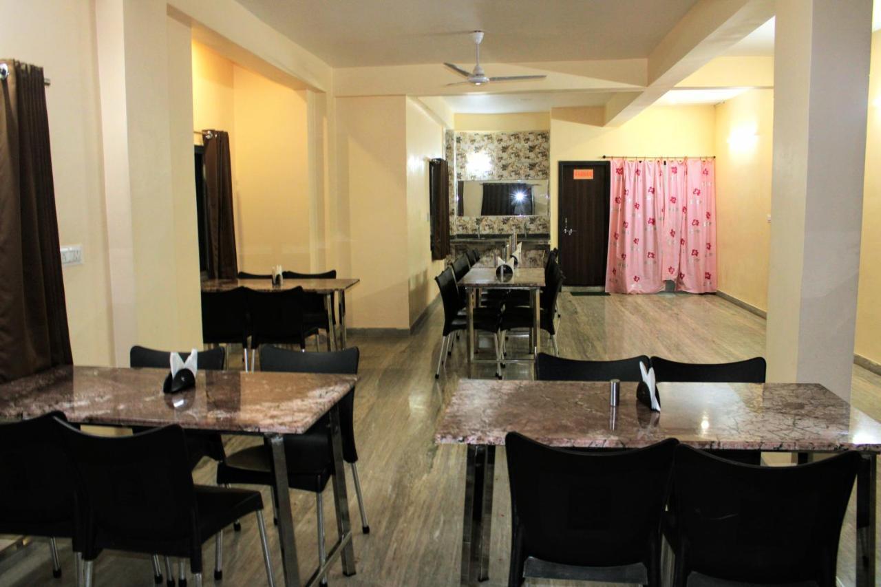 Maruti Group Of Hotels - Shri Naman Nāthdwāra Exterior foto