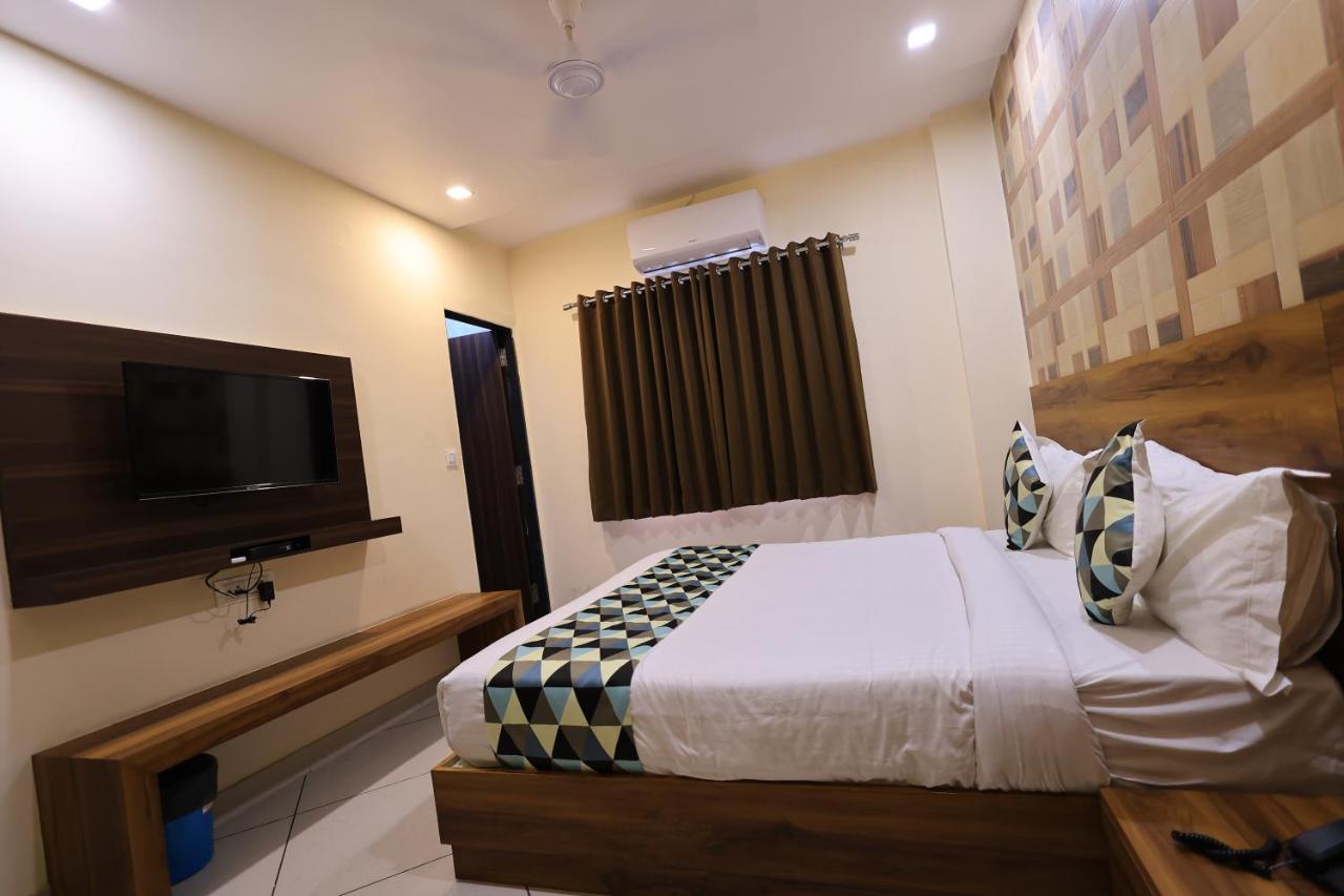 Maruti Group Of Hotels - Shri Naman Nāthdwāra Exterior foto