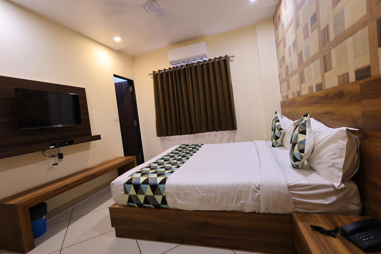 Maruti Group Of Hotels - Shri Naman Nāthdwāra Exterior foto