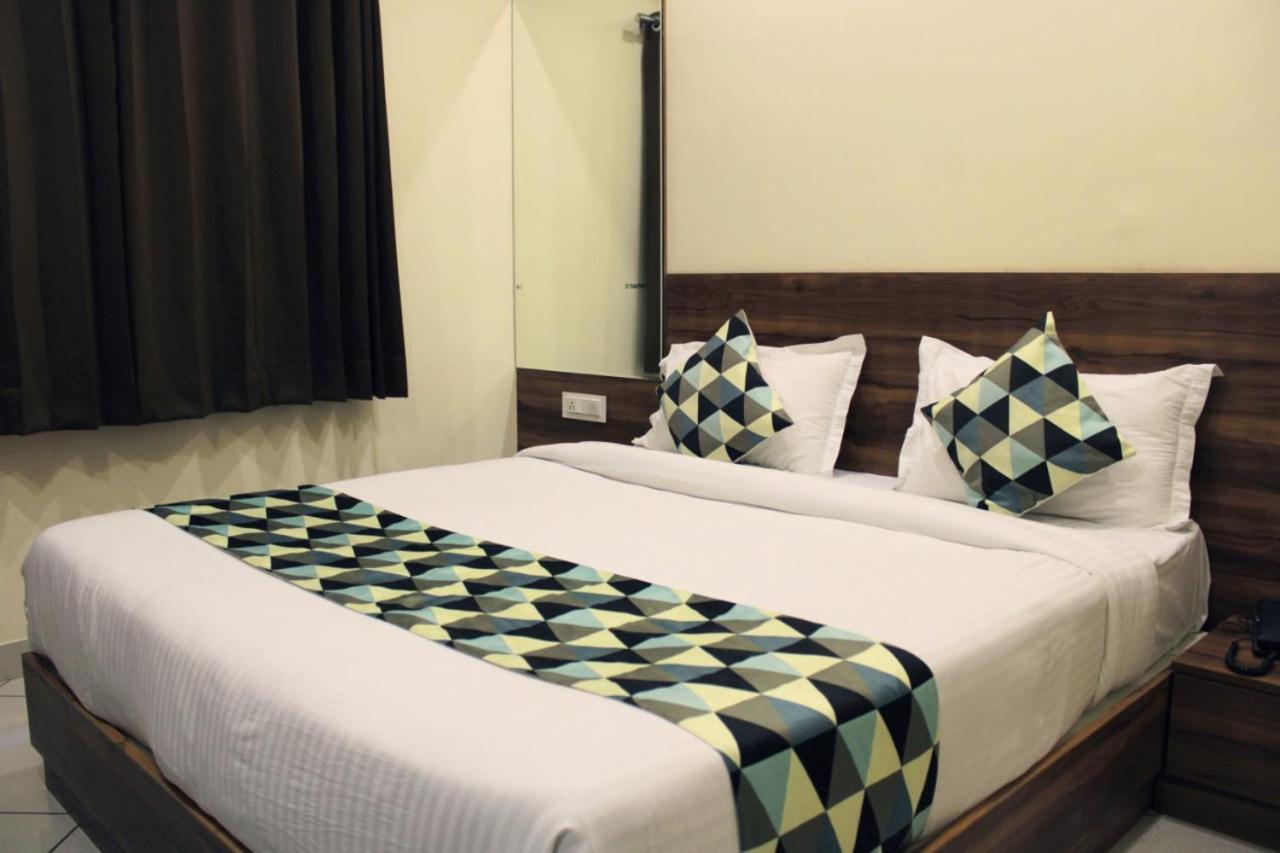 Maruti Group Of Hotels - Shri Naman Nāthdwāra Exterior foto