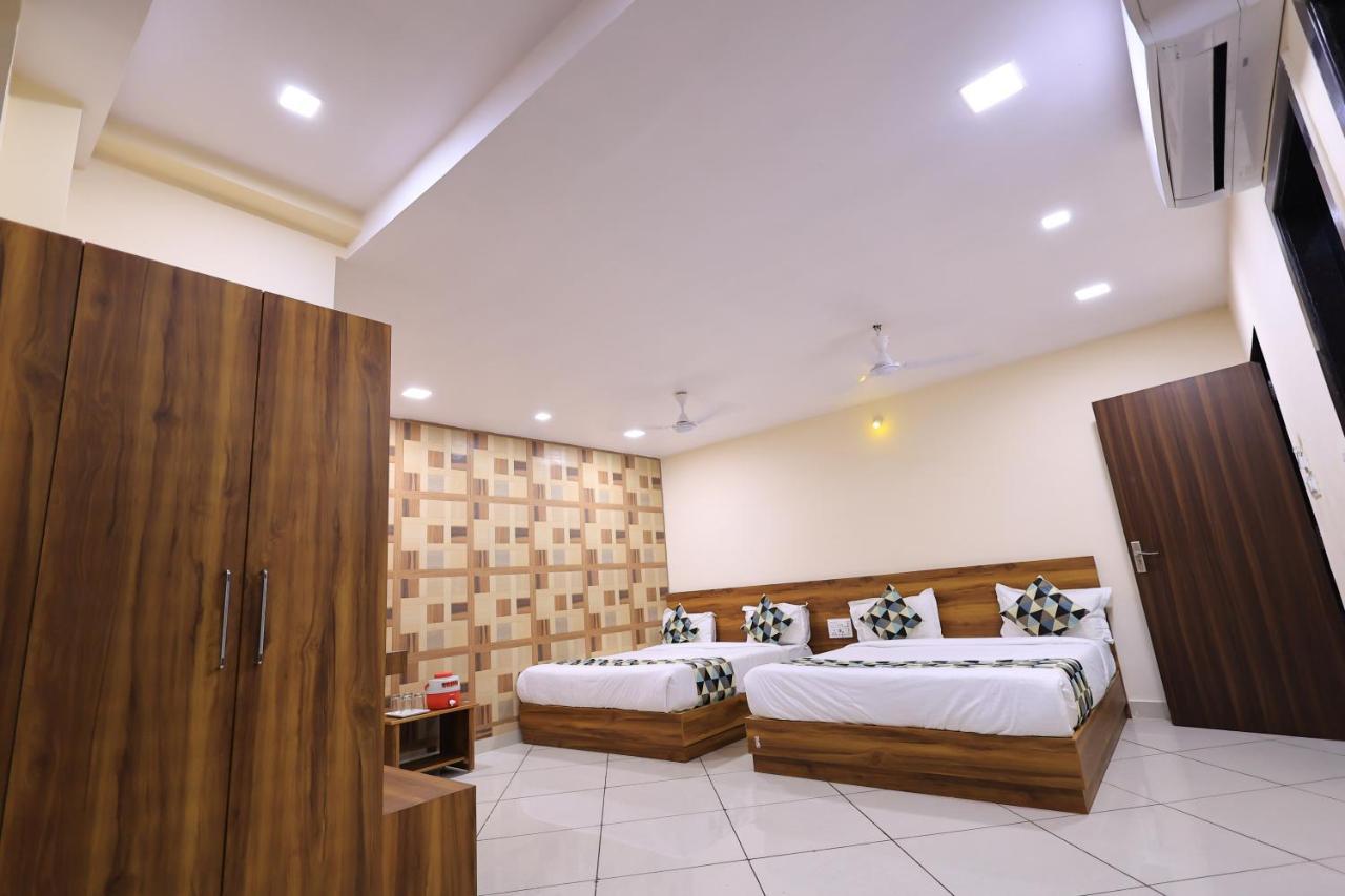 Maruti Group Of Hotels - Shri Naman Nāthdwāra Exterior foto